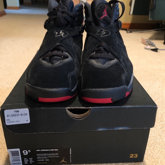 Jordan 1 Bred playoff sneakers - Picture 1 of 8